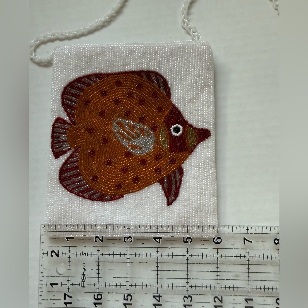 ERMO Fish Design Beaded crossbody purse - Picture 11 of 12
